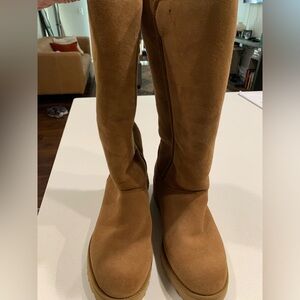 UGG Tall Classic Boot - Chestnut Size 6 1/2